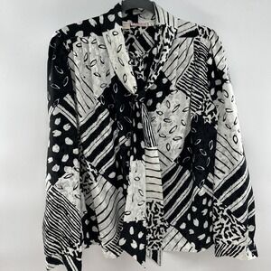 Tess Rare Vintage Blouse Paris Milano Made In Hong Kong bow Blouse Size 8